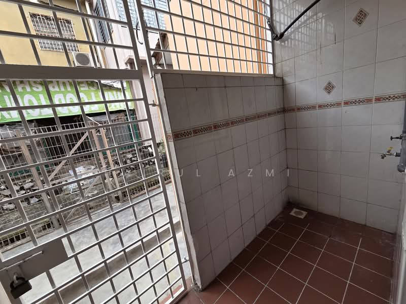 Seksyen 7 untuk Untuk Disewa - RM 2,100 /bulan, Mac 2026 - Laundry Area - PropertyGuru.com.my