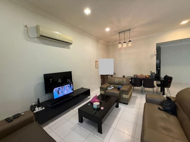 Setia Tropika untuk Untuk Dijual - RM 780,000, Mac 2026 - Living Room - PropertyGuru.com.my
