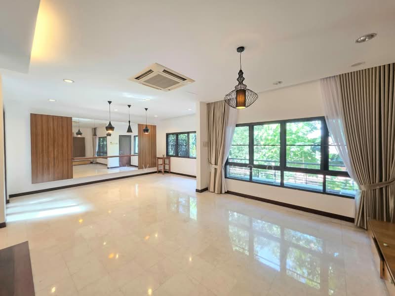 2.5-storey Terraced House for Sale in Sungai Buloh (Selangor) - Levin Khoo - Living Room - PropertyGuru.com.my