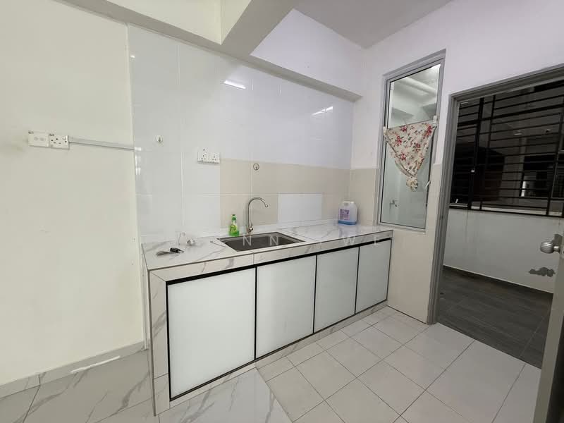 Flat for Rent at PANGSAPURI PULAI MUTIARA 3 - Glenn Twe - Kitchen - PropertyGuru.com.my