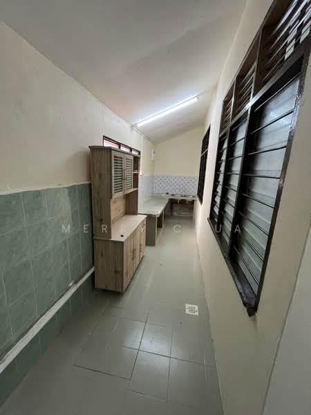 Ulu Tiram Taman Puteri Wangsa Single Storey Corner Lot untuk Untuk Disewa - RM 2,200 /bulan, Mac 2026 - Kitchen - PropertyGuru.com.my