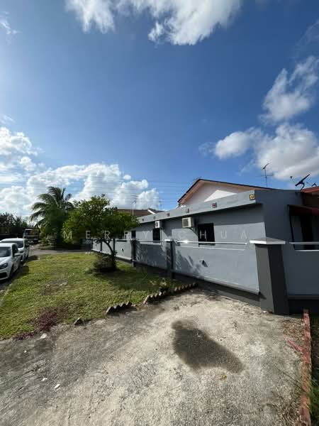 Ulu Tiram Taman Puteri Wangsa Single Storey Corner Lot untuk Untuk Disewa - RM 2,200 /bulan, Mac 2026 - Exterior - PropertyGuru.com.my
