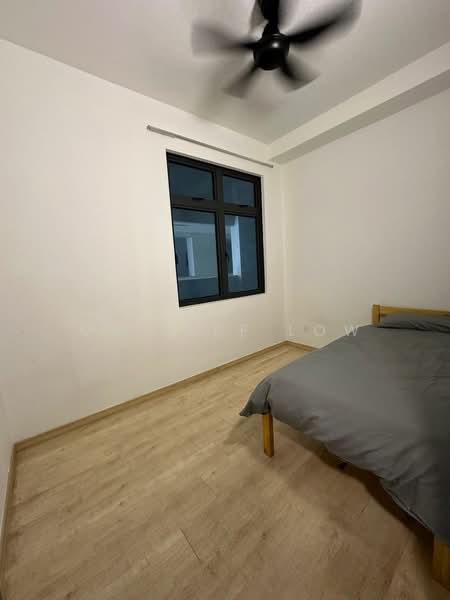 Kondominium untuk Dijual di The Henge - Mr Jeff Low - Bedroom - PropertyGuru.com.my