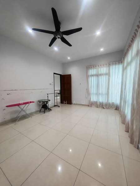 Cluster House for Sale in Taman Sutera Utama (Skudai) - Boon Hau Lee - Living Room - PropertyGuru.com.my