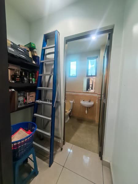 Cluster House for Sale in Taman Sutera Utama (Skudai) - Boon Hau Lee - Bathroom - PropertyGuru.com.my