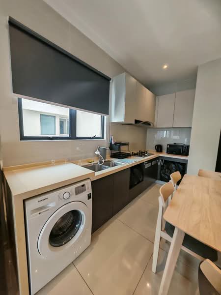 Condominium for Rent at Bay Point @ Country Garden Danga Bay - Real Chew - Kitchen - PropertyGuru.com.my