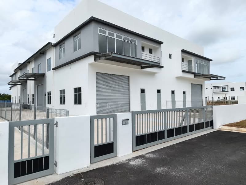 Kilang untuk Dijual di Kampung Sungai Rengit (Pengerang) - Henry Pua - Exterior - PropertyGuru.com.my