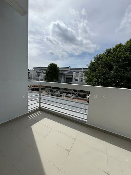 2-storey Terraced House for Sale in Rawang (Selangor) - Zheming Kok - Balcony - PropertyGuru.com.my