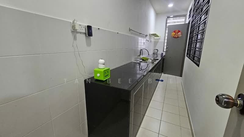 2-storey Terraced House for Sale in Setia Tropika (Johor Bahru) - Tan Bee Bee - Kitchen - PropertyGuru.com.my
