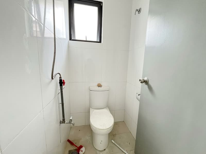 Shop for Rent in Bandar Rimbayu (Telok Panglima Garang) - Charlie Gan - Bathroom - PropertyGuru.com.my