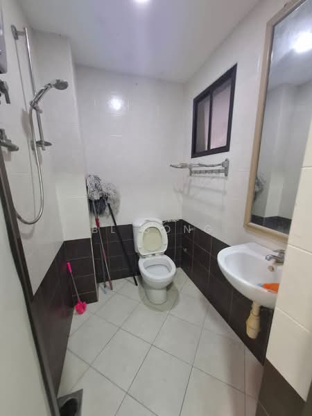 Condominium for Sale at Selat Horizon Condominium - BL Bong - Bathroom - PropertyGuru.com.my
