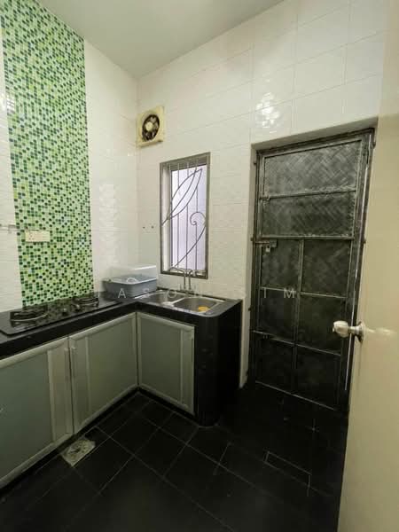 2-storey Terraced House for Sale in Setia Tropika (Johor Bahru) - Jason Sim - Kitchen - PropertyGuru.com.my