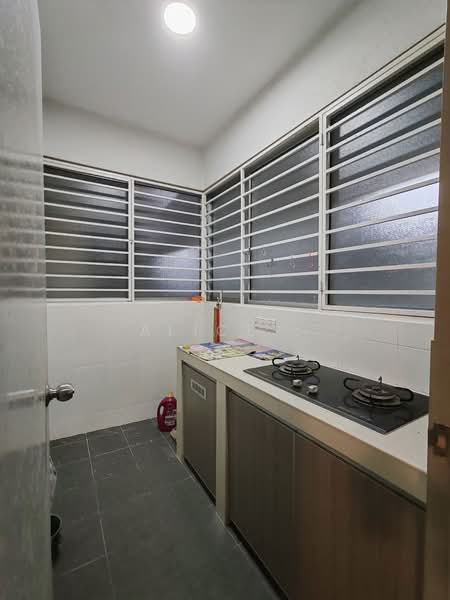 Ivory Residence untuk Untuk Disewa - RM 1,450 /bulan, Mac 2026 - Kitchen - PropertyGuru.com.my
