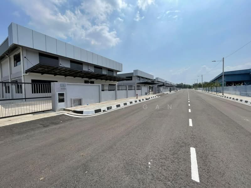 Semi-D Factory for Rent in Kawasan Perindustrian Valdor (Sungai Bakap) - Tommy Gan - Exterior - PropertyGuru.com.my