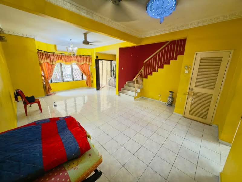 2-storey Terraced House for Sale in Desa Latania (Shah Alam) - Absyarie Syafiq Shahrin - Living Room - PropertyGuru.com.my