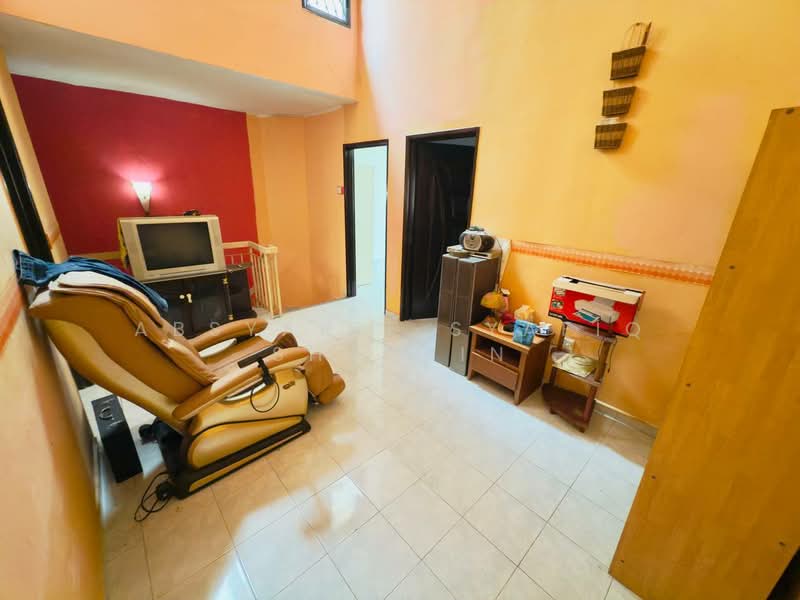 2-storey Terraced House for Sale in Desa Latania (Shah Alam) - Absyarie Syafiq Shahrin - Living Room - PropertyGuru.com.my
