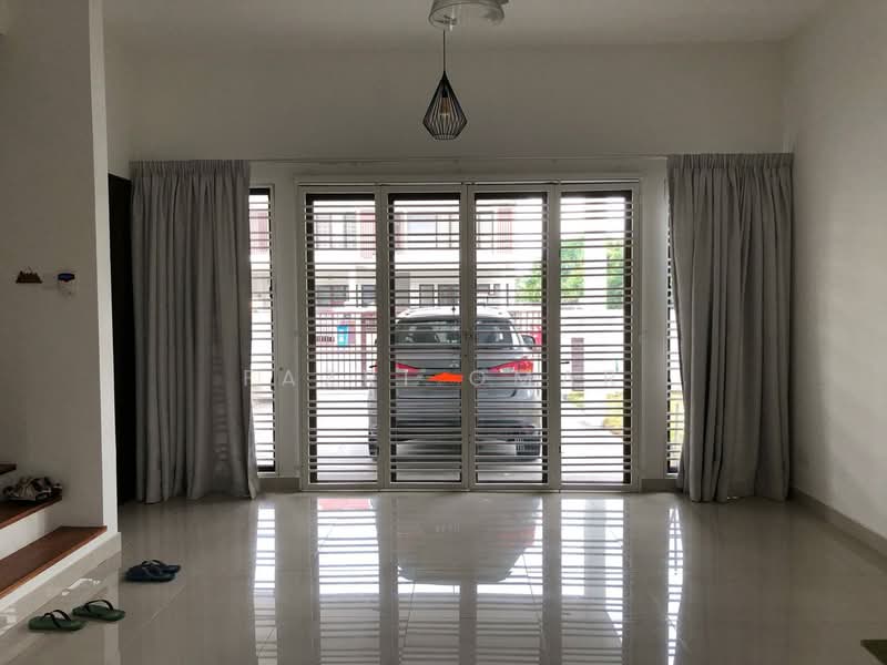 Terraced House for Sale in Alam Impian (Shah Alam) - Fazri Omar - Car Park - PropertyGuru.com.my