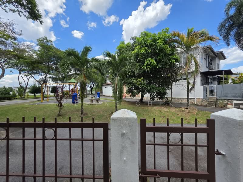 2-storey Terraced House for Sale in Ara Damansara (Selangor) - Celine Chin - Exterior - PropertyGuru.com.my