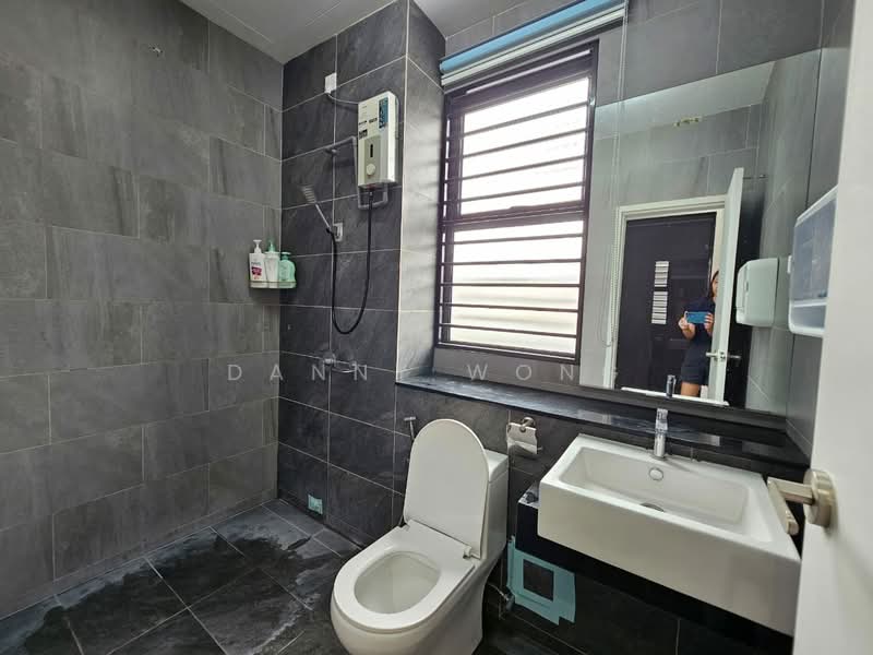 Bandar Country Homes untuk Untuk Disewa - RM 2,000 /bulan, Mac 2026 - Bathroom - PropertyGuru.com.my
