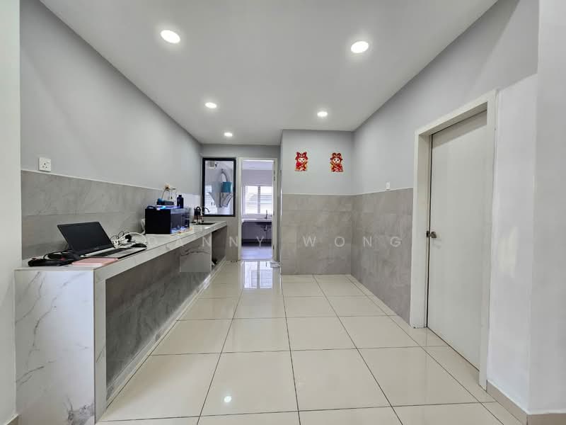 Bandar Country Homes untuk Untuk Disewa - RM 2,000 /bulan, Mac 2026 - Kitchen - PropertyGuru.com.my