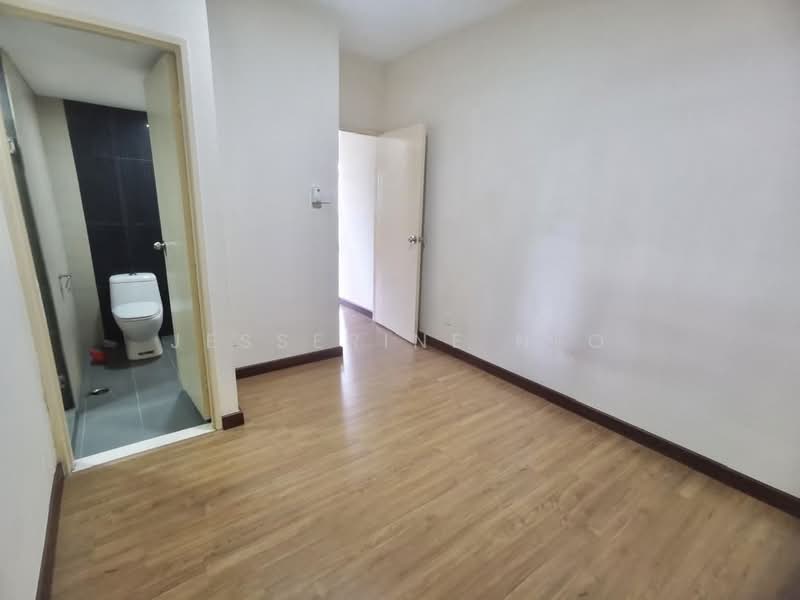 Larkin Residence Phase 2 untuk Untuk Dijual - RM 520,000, Mac 2026 - Bathroom - PropertyGuru.com.my