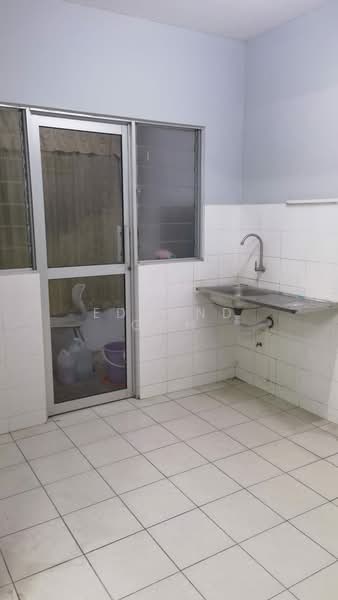 Cahaya Permai untuk Untuk Disewa - RM 1,200 /bulan, Mac 2026 - Kitchen - PropertyGuru.com.my