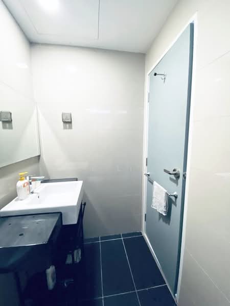 Tropez Residences untuk Untuk Disewa - RM 1,900 /bulan, Mac 2026 - Bathroom - PropertyGuru.com.my
