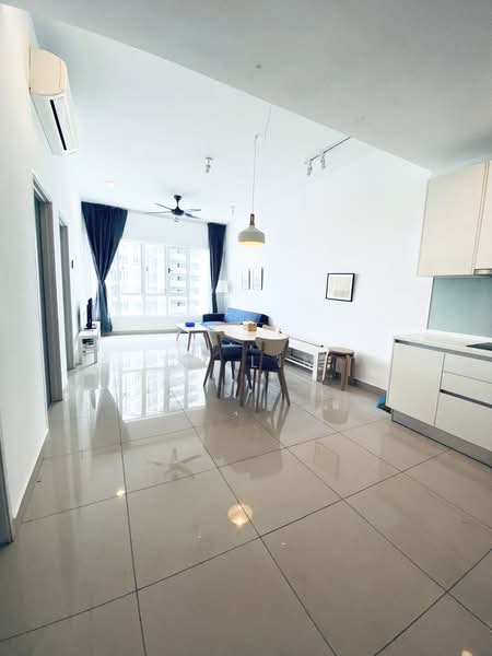 Tropez Residences untuk Untuk Disewa - RM 1,900 /bulan, Mac 2026 - Living Room - PropertyGuru.com.my