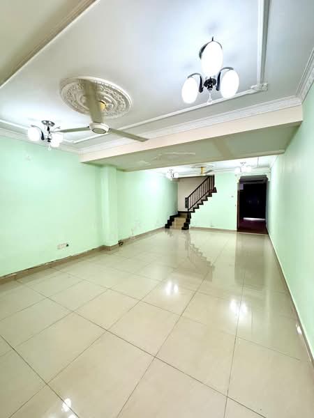 double storey Taman Melawati jalan J untuk Untuk Dijual - RM 680,000, Mac 2026 - Living Room - PropertyGuru.com.my