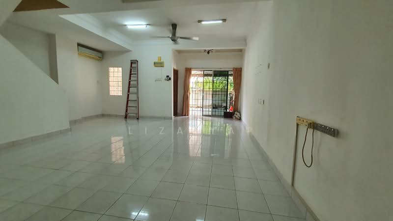 2-storey Terraced House for Sale in Bandar Kinrara (Selangor) - Liza Yap - Living Room - PropertyGuru.com.my