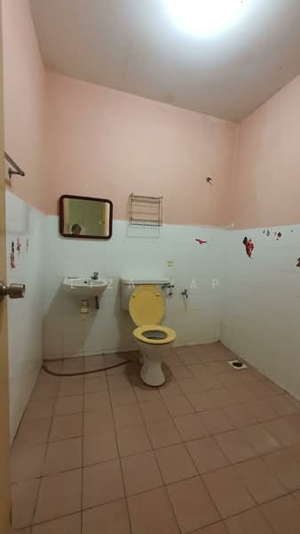 2-storey Terraced House for Sale in Bandar Kinrara (Selangor) - Liza Yap - Bathroom - PropertyGuru.com.my