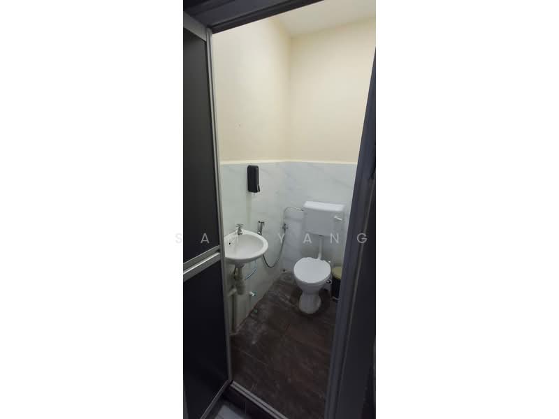 Shop for Rent in Bangsar (Kuala Lumpur) - Sam Yang - Bathroom - PropertyGuru.com.my