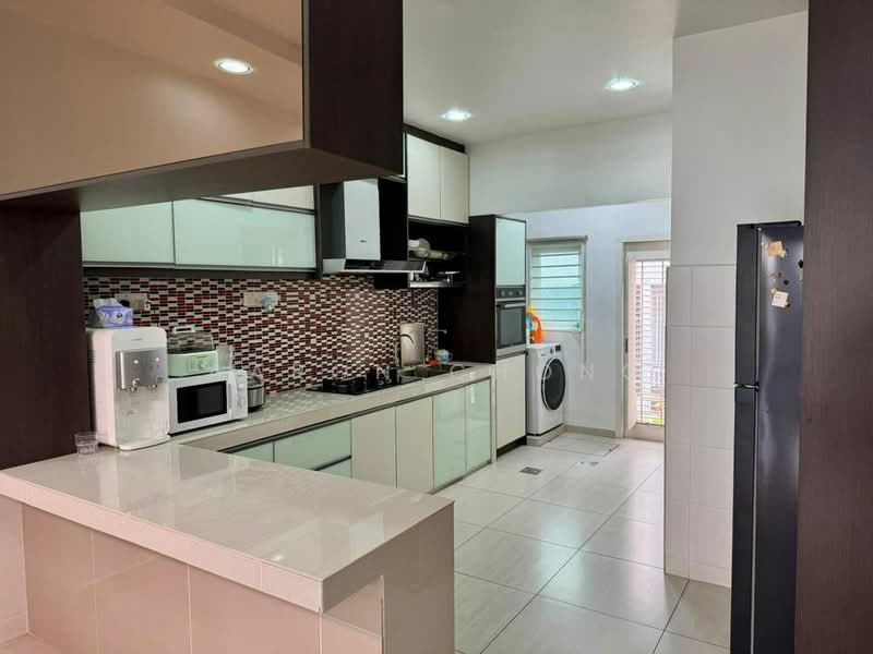 Townhouse for Sale in 16 Sierra (Puchong) - Aaron Chong - Kitchen - PropertyGuru.com.my