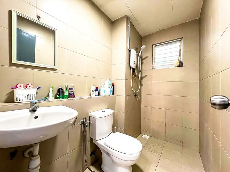 Apartment for Sale at Selangorku Pr1ma Lakefront Homes - Amzar Faiz - Bathroom - PropertyGuru.com.my