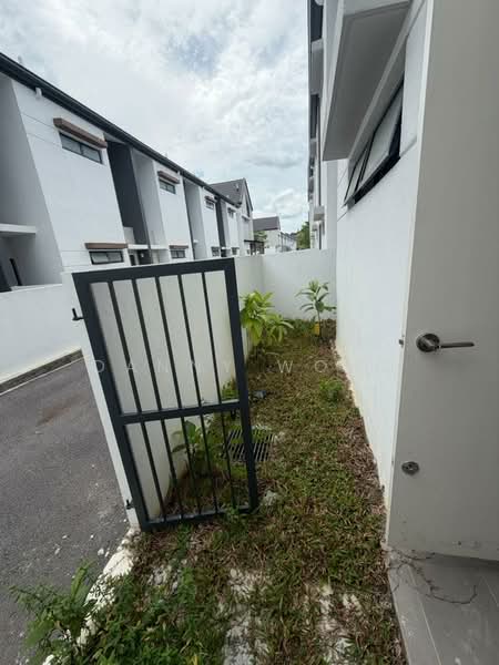 Blooming Residence untuk Untuk Disewa - RM 2,000 /bulan, Mac 2026 - Exterior - PropertyGuru.com.my