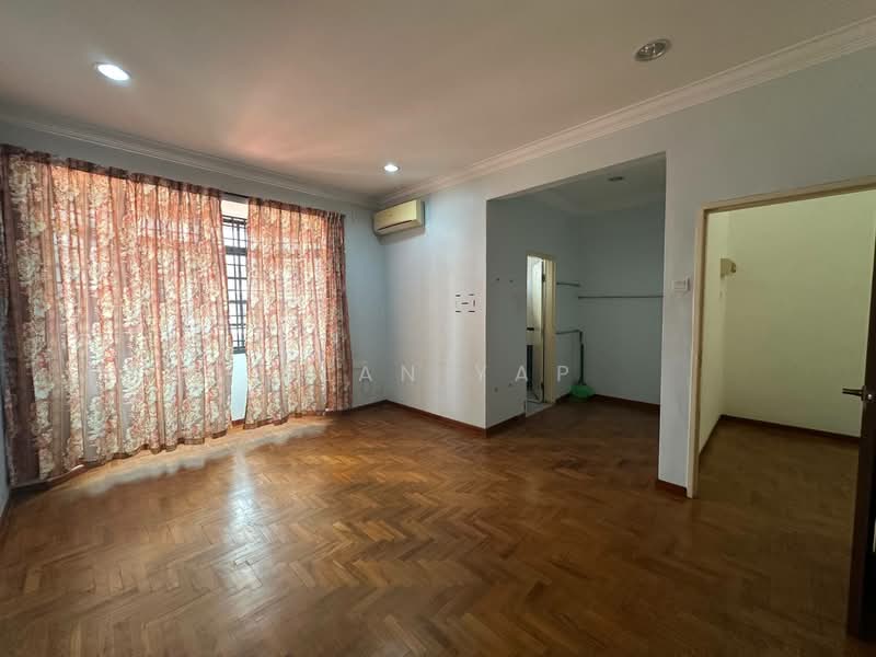 2-storey Terraced House for Sale in Taman Daya (Johor Bahru) - Alan Yap - Living Room - PropertyGuru.com.my