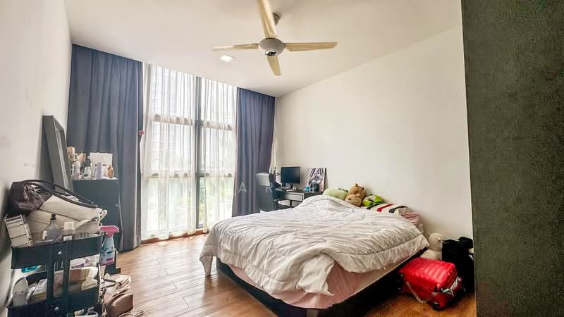 Condominium for Sale at Lakefront Homes - Amzar Faiz - Bedroom - PropertyGuru.com.my