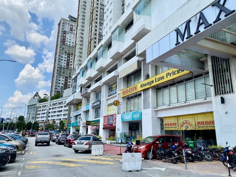 Service Residence for Sale at Maxim Citylights - Izzat Zamros - Exterior - PropertyGuru.com.my