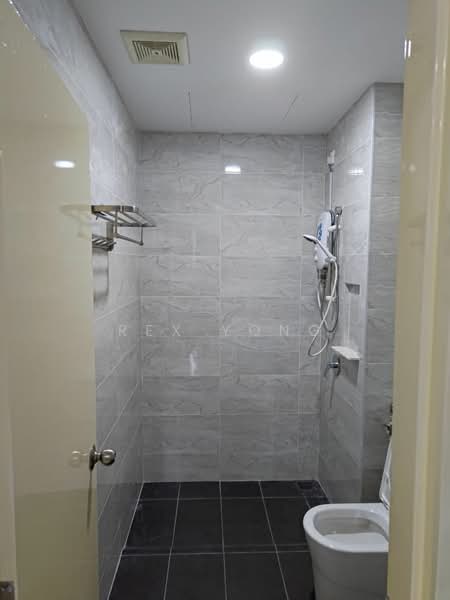 Kondominium untuk Disewa di SKS Pavillion Residences - Rex Yong - Bathroom - PropertyGuru.com.my