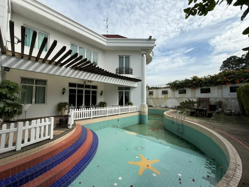 Bungalow for Sale in Taman Stulang Laut (Johor Bahru) - Alviss Tay - Exterior - PropertyGuru.com.my