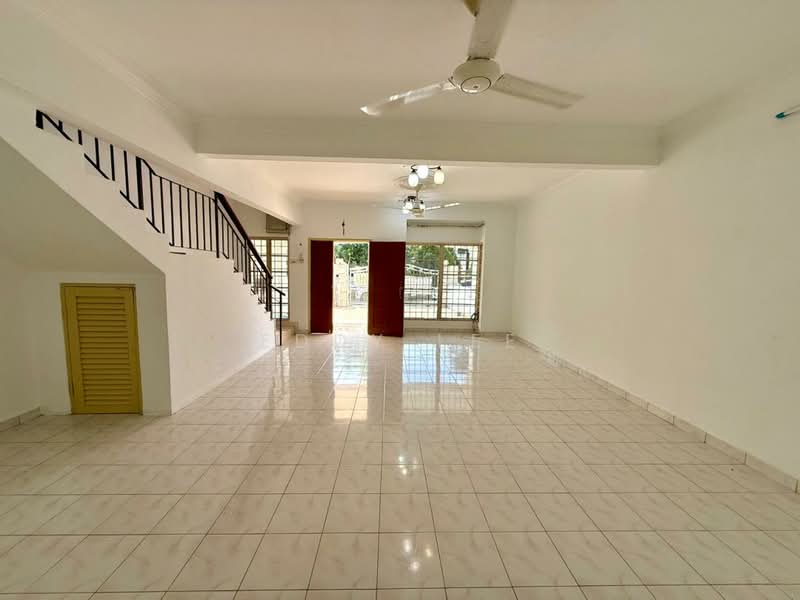 2-storey Terraced House for Sale in Cheras (Selangor) - Eddy Lee - Living Room - PropertyGuru.com.my