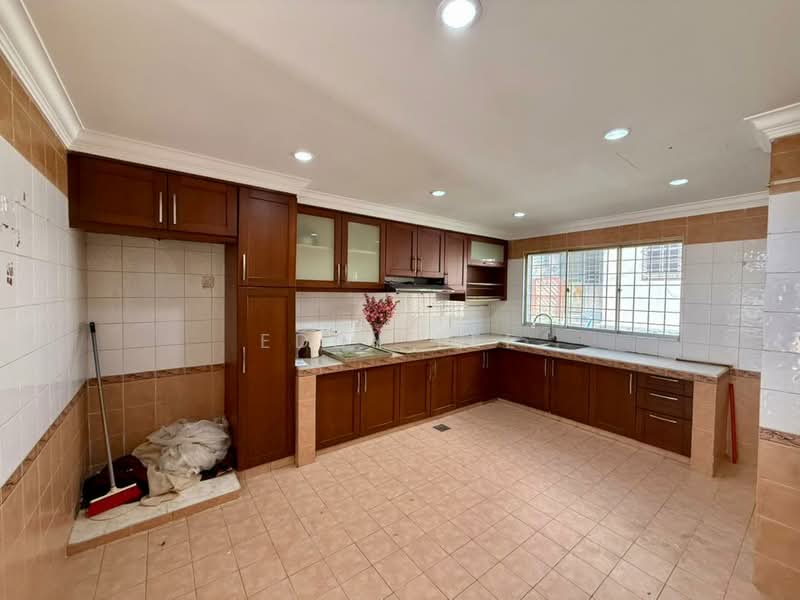 2-storey Terraced House for Sale in Cheras (Selangor) - Eddy Lee - Kitchen - PropertyGuru.com.my
