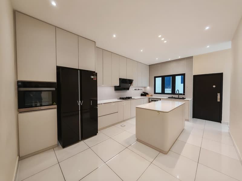 2-storey Terraced House for Sale in Taman Pelangi Indah (Ulu Tiram) - Winss Su - Kitchen - PropertyGuru.com.my