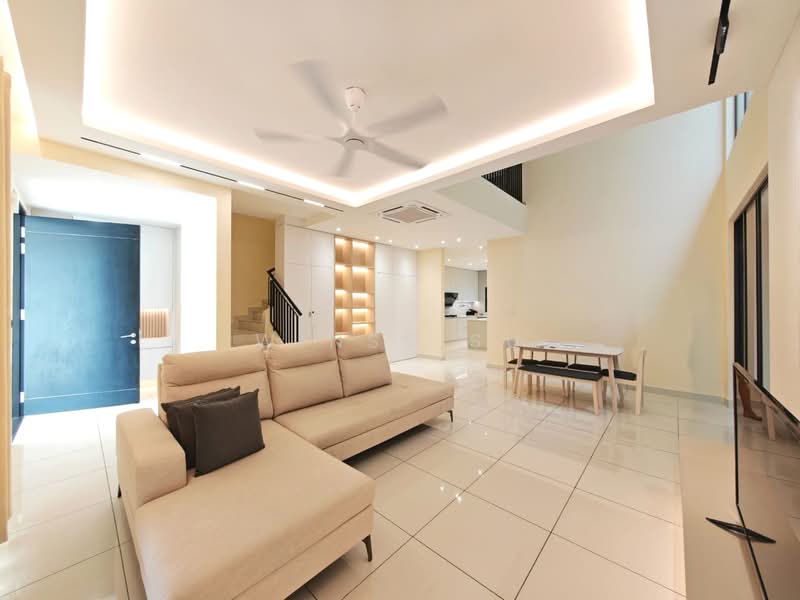 2-storey Terraced House for Sale in Taman Pelangi Indah (Ulu Tiram) - Winss Su - Living Room - PropertyGuru.com.my