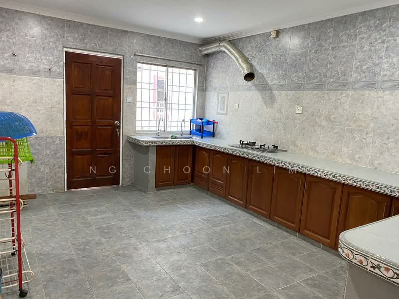 2-storey Terraced House for Sale in Desa Latania (Shah Alam) - Ng Choon Lim - Kitchen - PropertyGuru.com.my