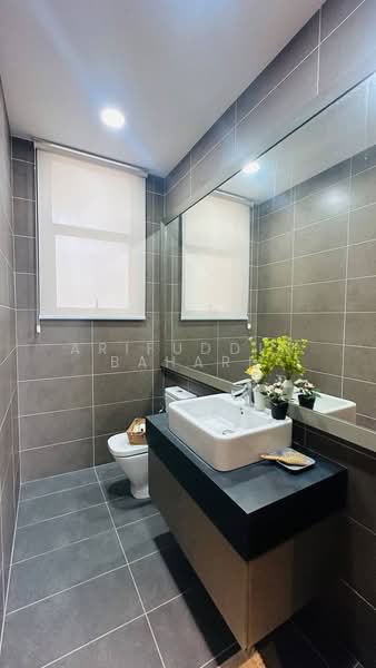 Bungalow for Sale in Kajang (Selangor) - Arifuddin Bahari - Bathroom - PropertyGuru.com.my