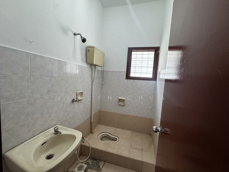 Terraced House for Sale in Subang Jaya (Selangor) - Jeslyn Chua - Bathroom - PropertyGuru.com.my