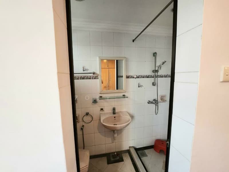 Taman Pelangi untuk Untuk Dijual - RM 2,200,000, Apr 2026 - Bathroom - PropertyGuru.com.my