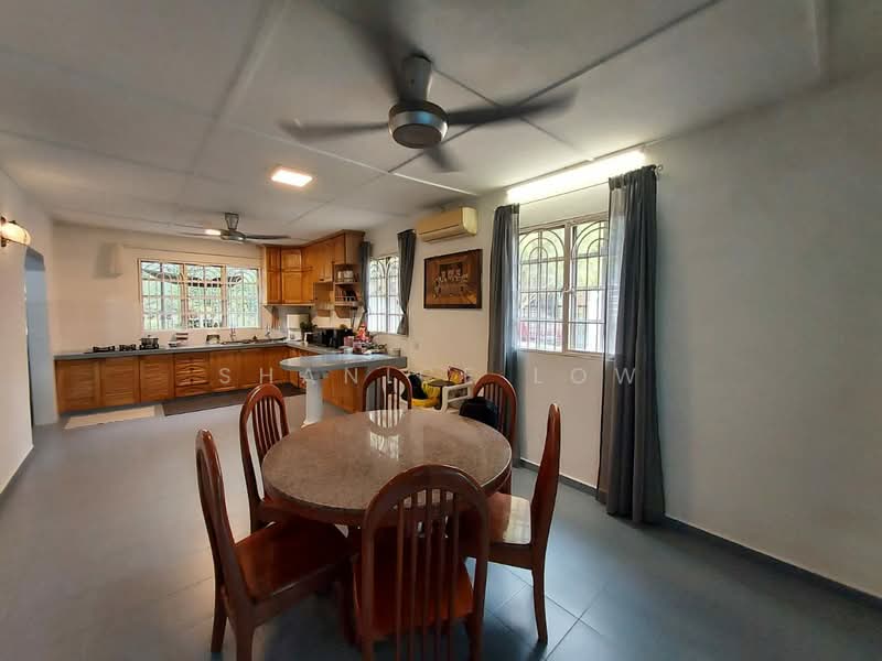2.5-storey Terraced House for Sale in BANDAR PUCHONG JAYA (Puchong) - Shanice Low - Kitchen - PropertyGuru.com.my