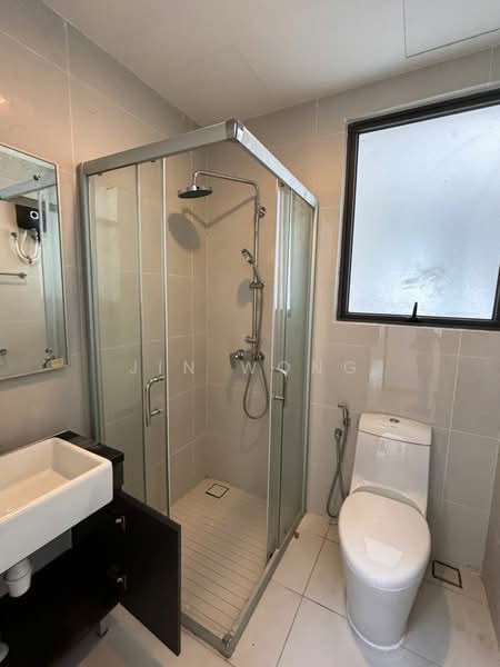 Condominium for Rent at Kings Bay @ Country Garden Danga Bay - Jin Wong - Bathroom - PropertyGuru.com.my